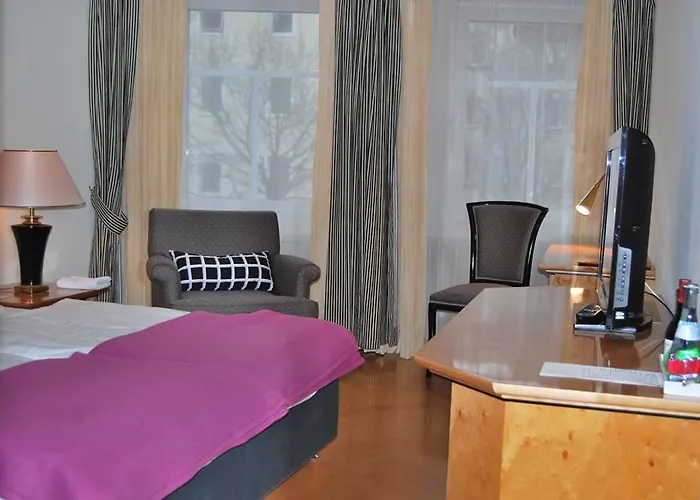 Waldhorn Hotell 3*